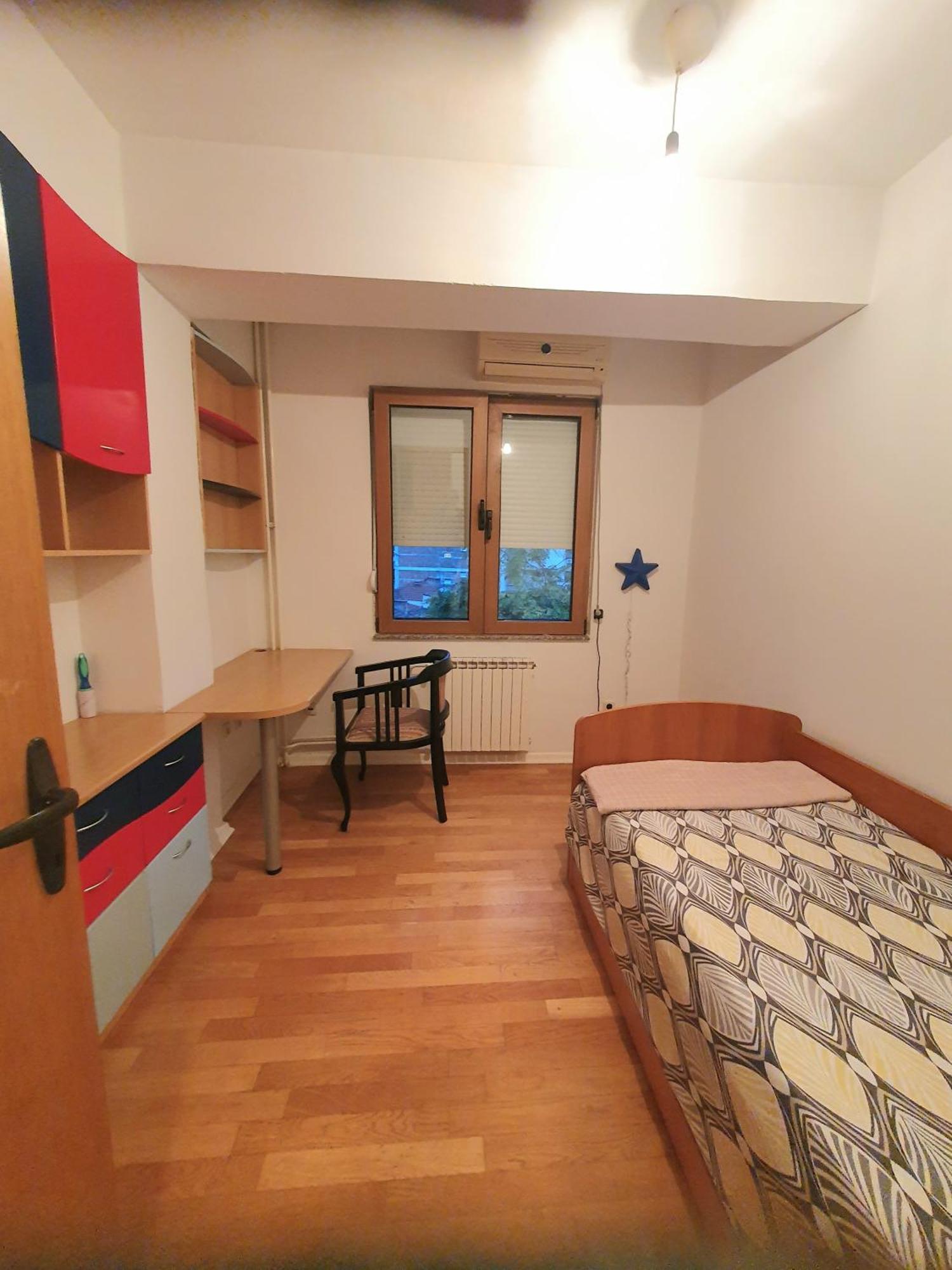 3 Bedroom Home With Parking Garage In The Heart Of Скопие Екстериор снимка