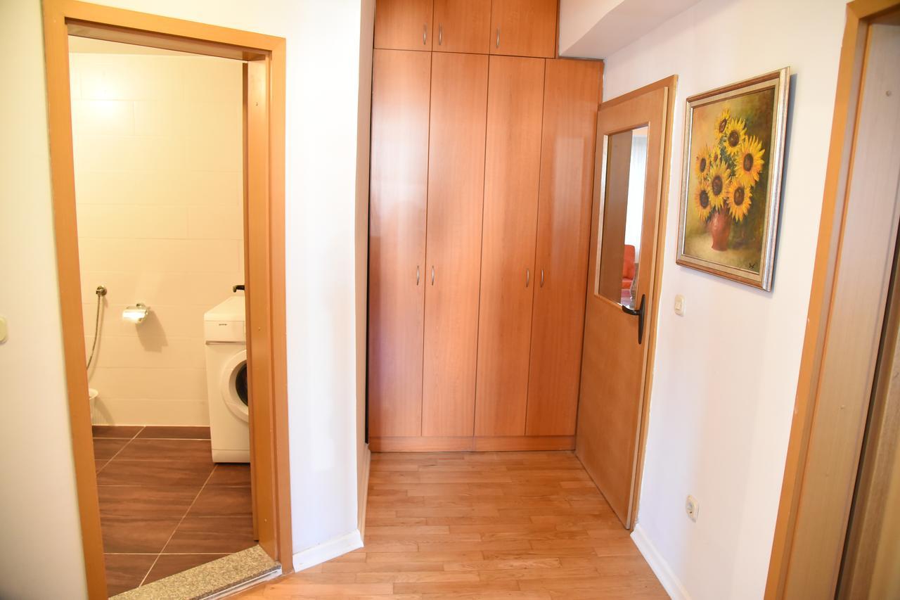 3 Bedroom Home With Parking Garage In The Heart Of Скопие Екстериор снимка