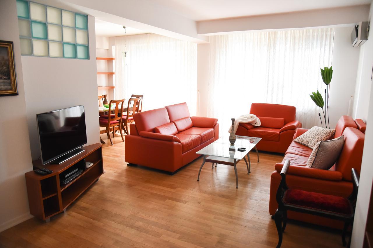 3 Bedroom Home With Parking Garage In The Heart Of Скопие Екстериор снимка