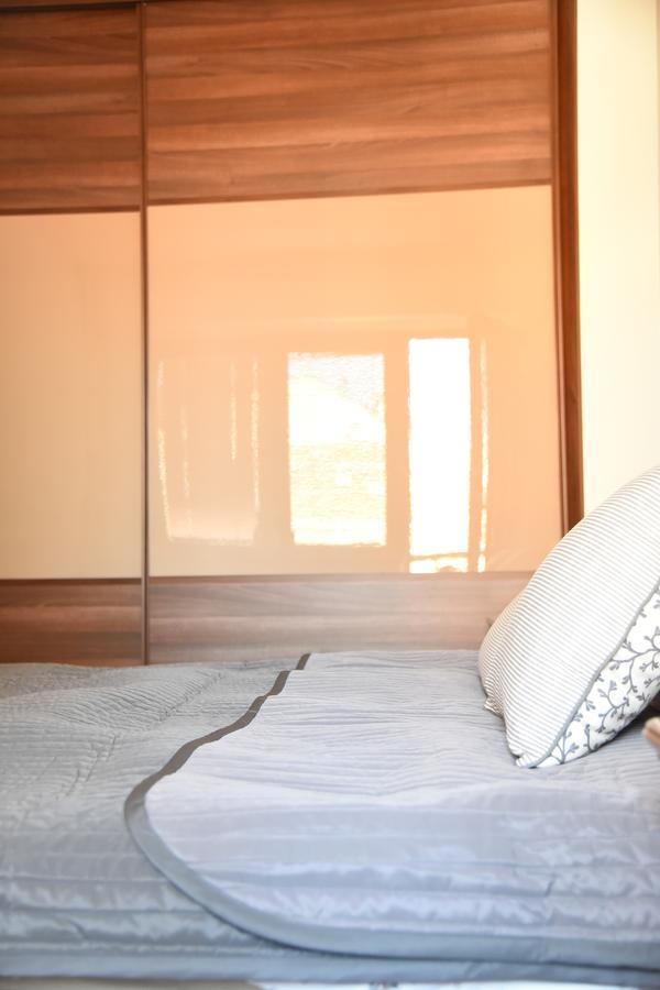 3 Bedroom Home With Parking Garage In The Heart Of Скопие Екстериор снимка