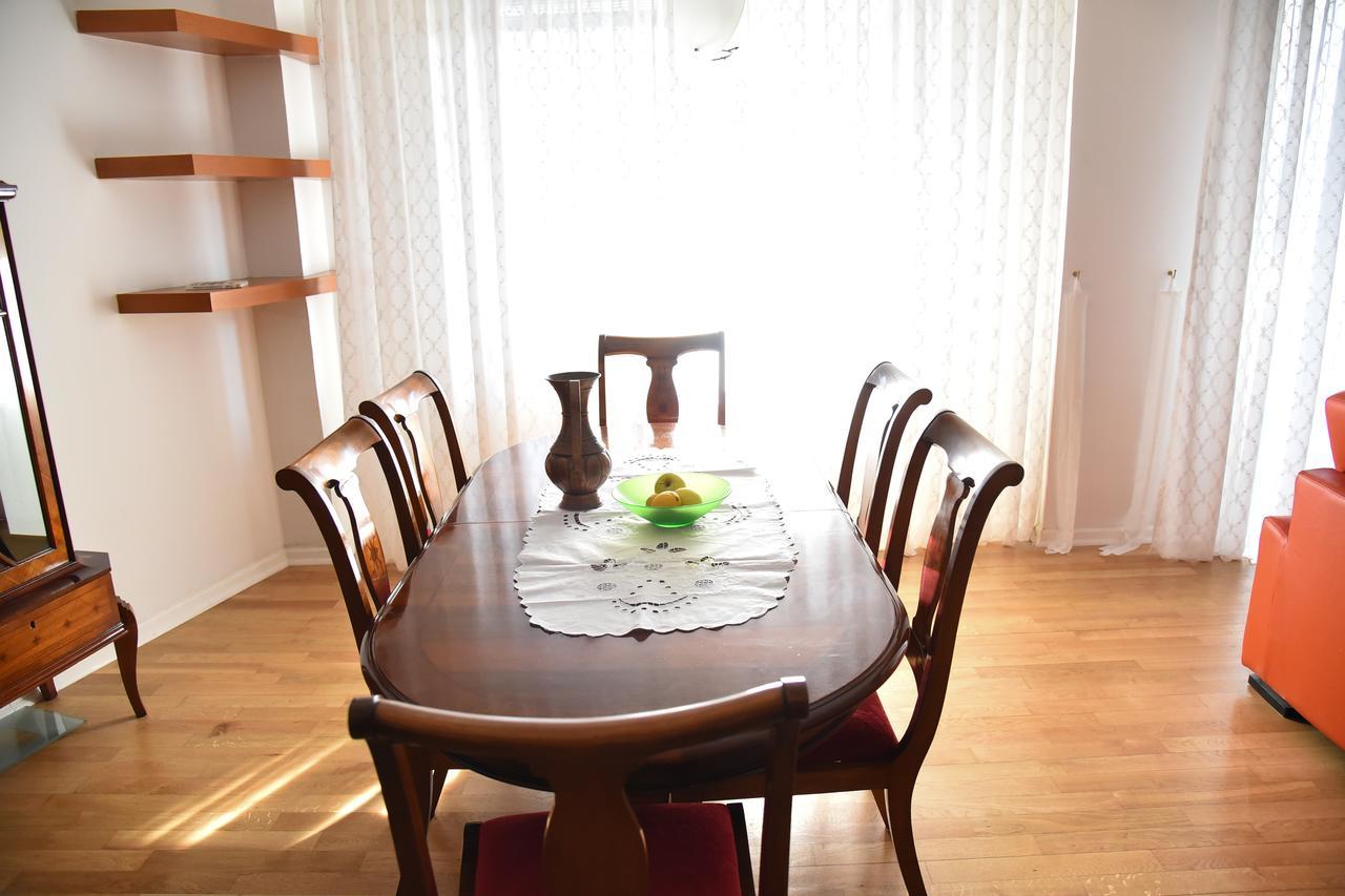 3 Bedroom Home With Parking Garage In The Heart Of Скопие Екстериор снимка